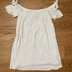 One clothing off the shoulder dress